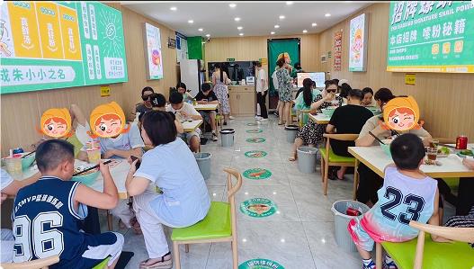 熱烈慶祝朱小小瀏陽店開業大吉，生意紅火